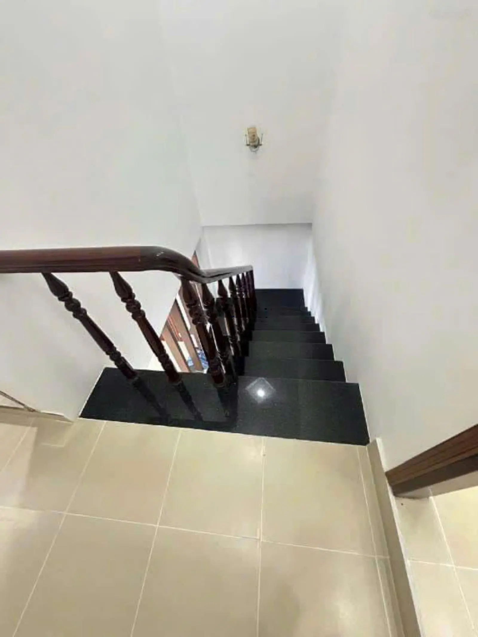 Bán gấp nhà Bùi Đình Túy. Quận Bình Thạnh - 45,8m2 - 2PN3WC- giá 2 tỷ 890- LH 0765 539 ***