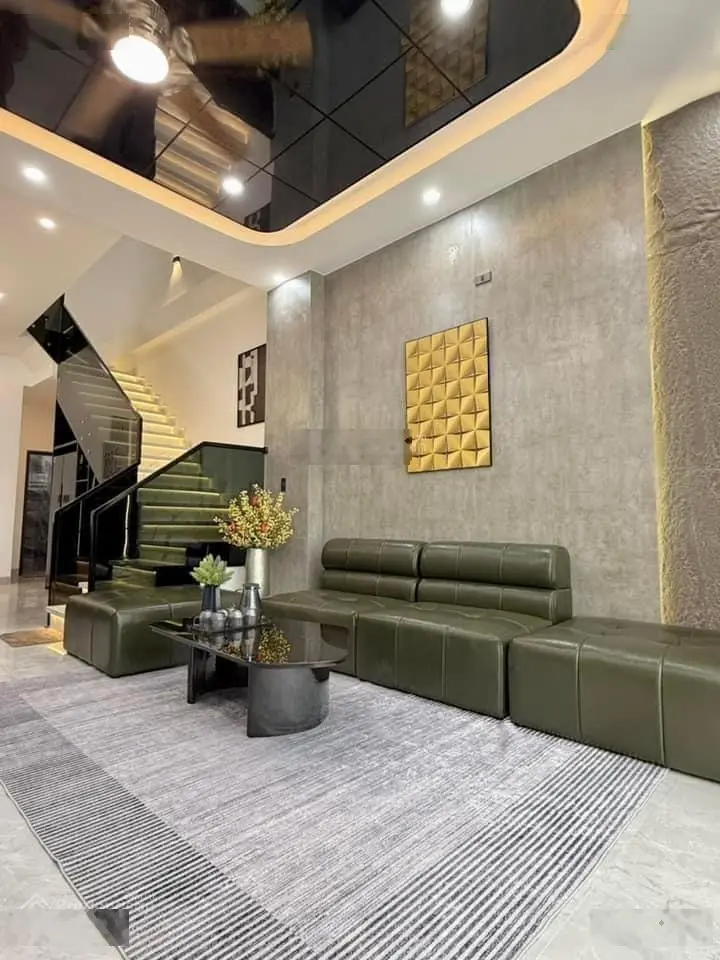 Bán nhà đẹp 3 tầng full nội thất tâm huyết toạ lạc tại Nam Hoà Xuân, sau lưng shophouse Minh Mạng