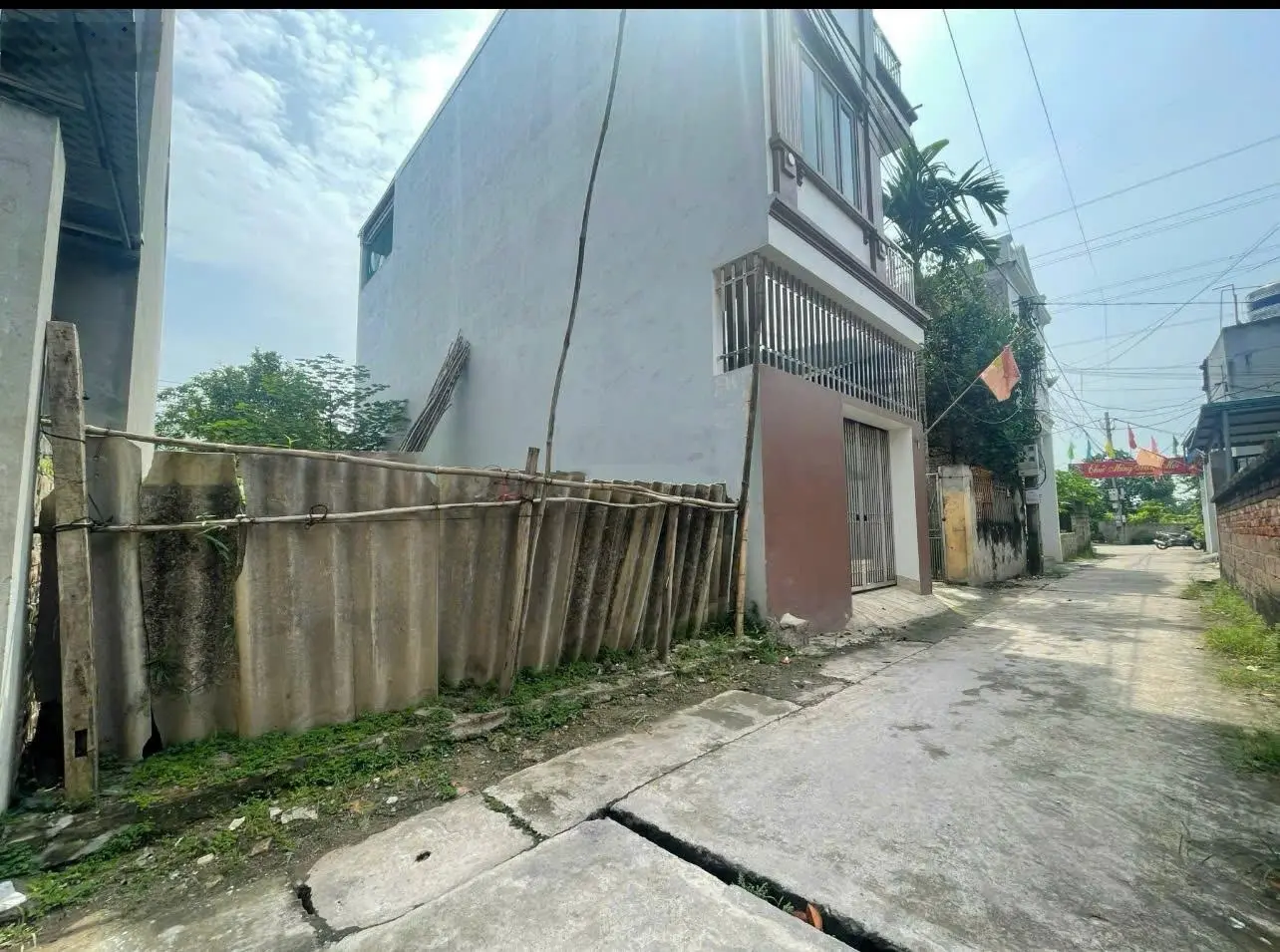 Bán thửa đất số 220 tại thôn Tràng An, Thị trấn Chúc Sơn, huyện Chương Mỹ, Thành phố Hà Nội.