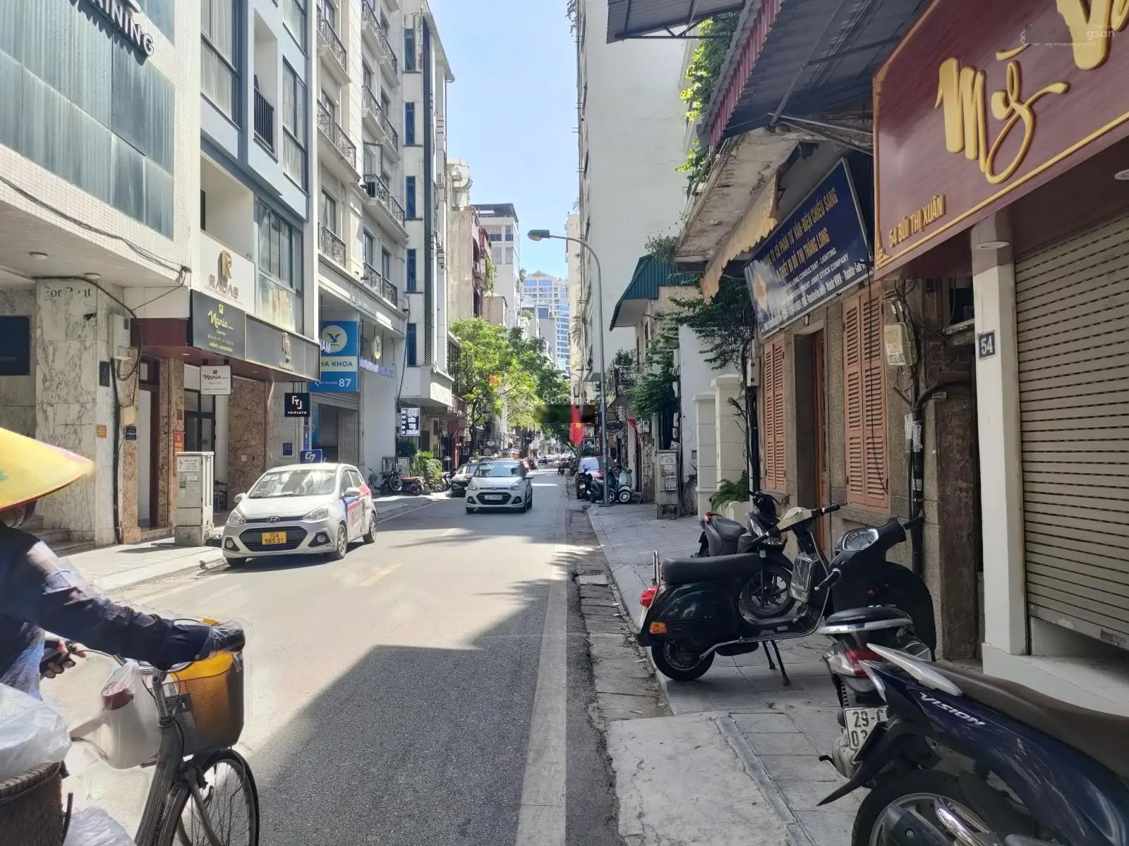Mặt phố bùi thị xuân hai bà trưng dt 57m - 4tầng - mt5,4m - chỉ 39 tỉ
