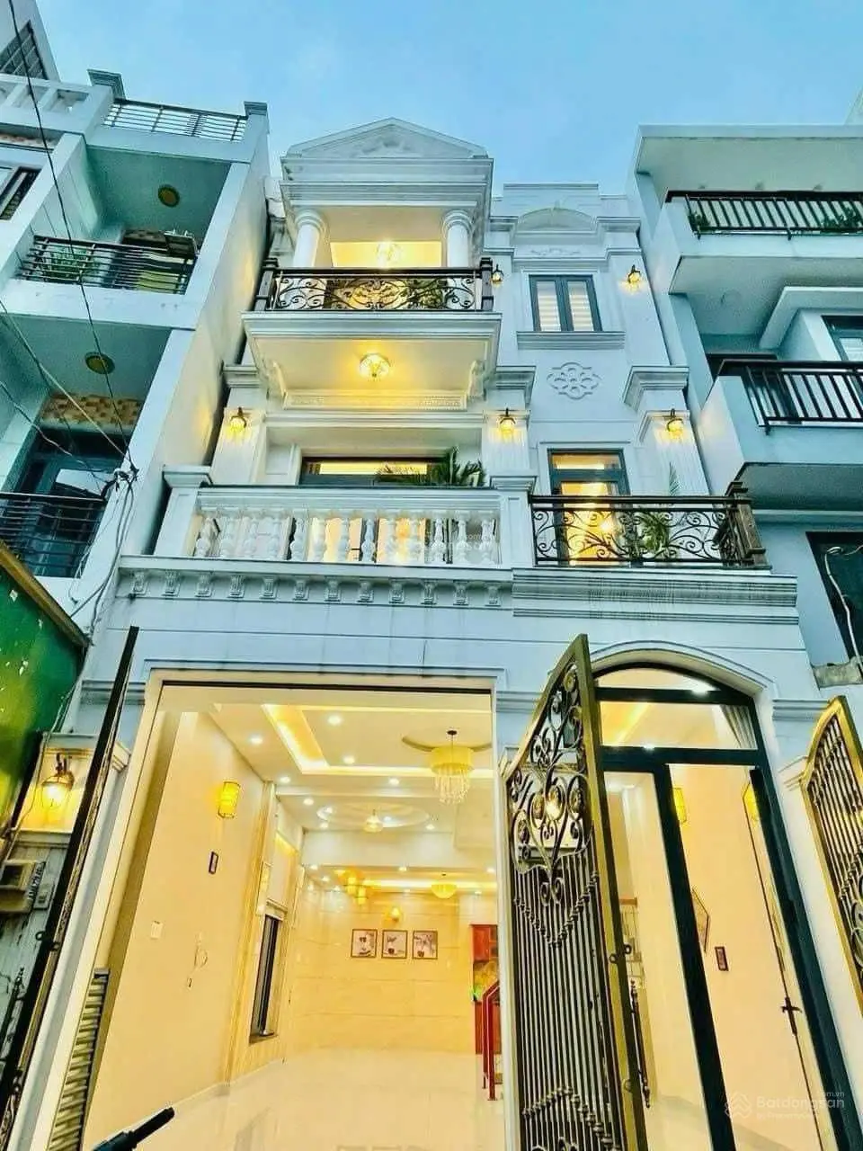 Bán nhà HXH số 11 Đào Duy Từ Phú Nhuận. DT 52,8m2