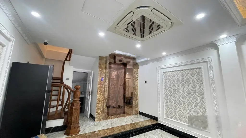 Bát khối cổ linh 7 tầng thang máy gara ô tô 95m giá chỉ 19.2 tỷ