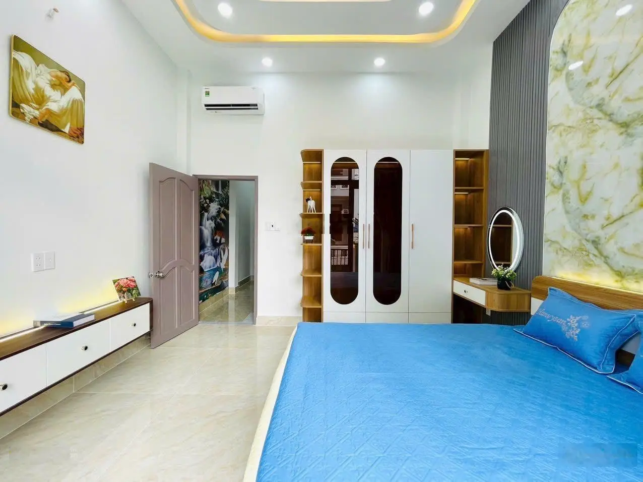 Hạ giá !! Bán gấp nhà 60m2, giá 1 tỷ 850 triệu Nguyễn Văn Quá vào 100m, Quận 12 hẻm xe hơi 6m, SHR