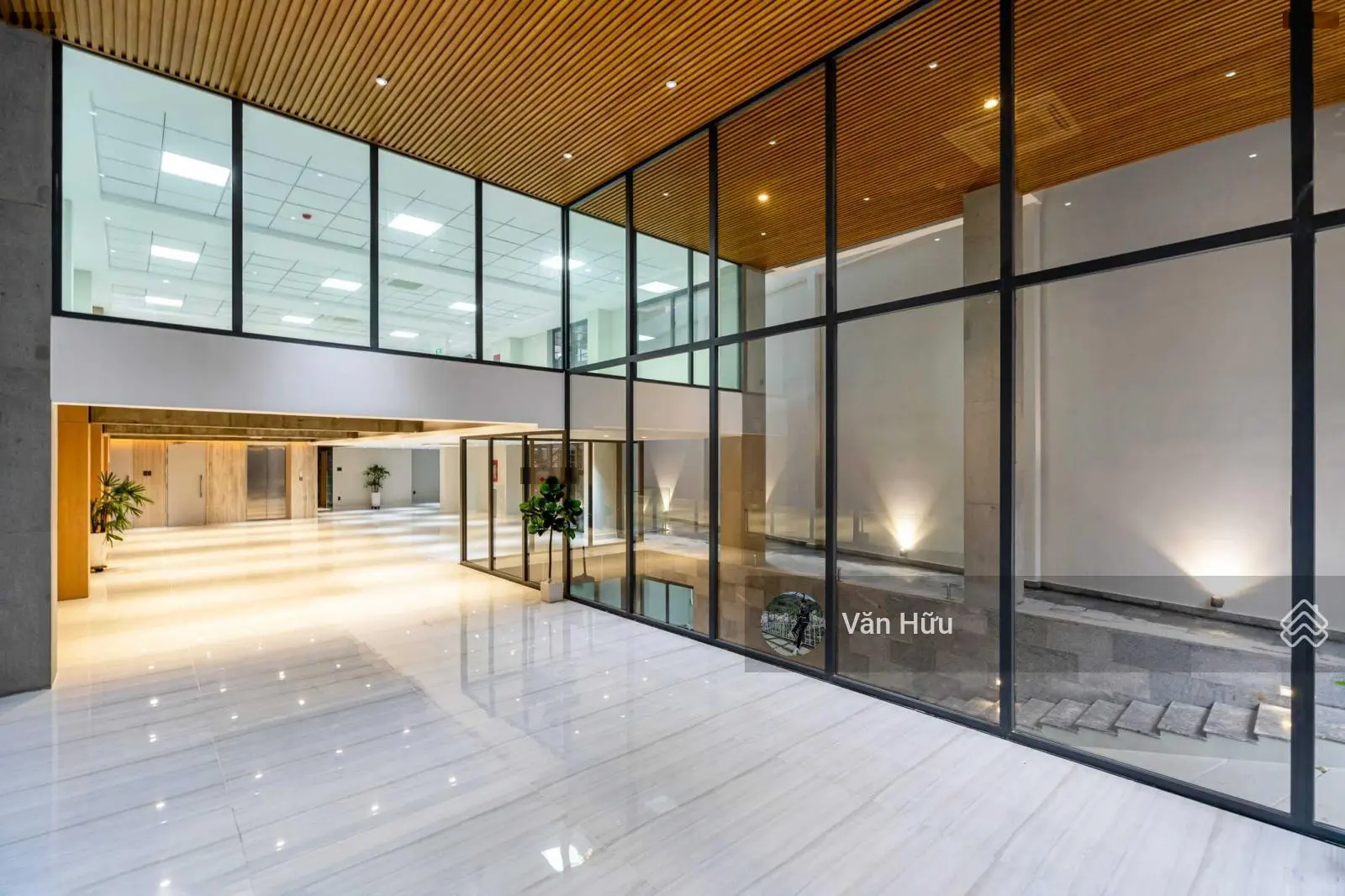 Bán nhà 2 mặt tiền Lê Thị Riêng, Quận 1 - DT: 14x30m - XD: Hầm 8 tầng - HĐT: 500 triệu - giá 200 tỷ