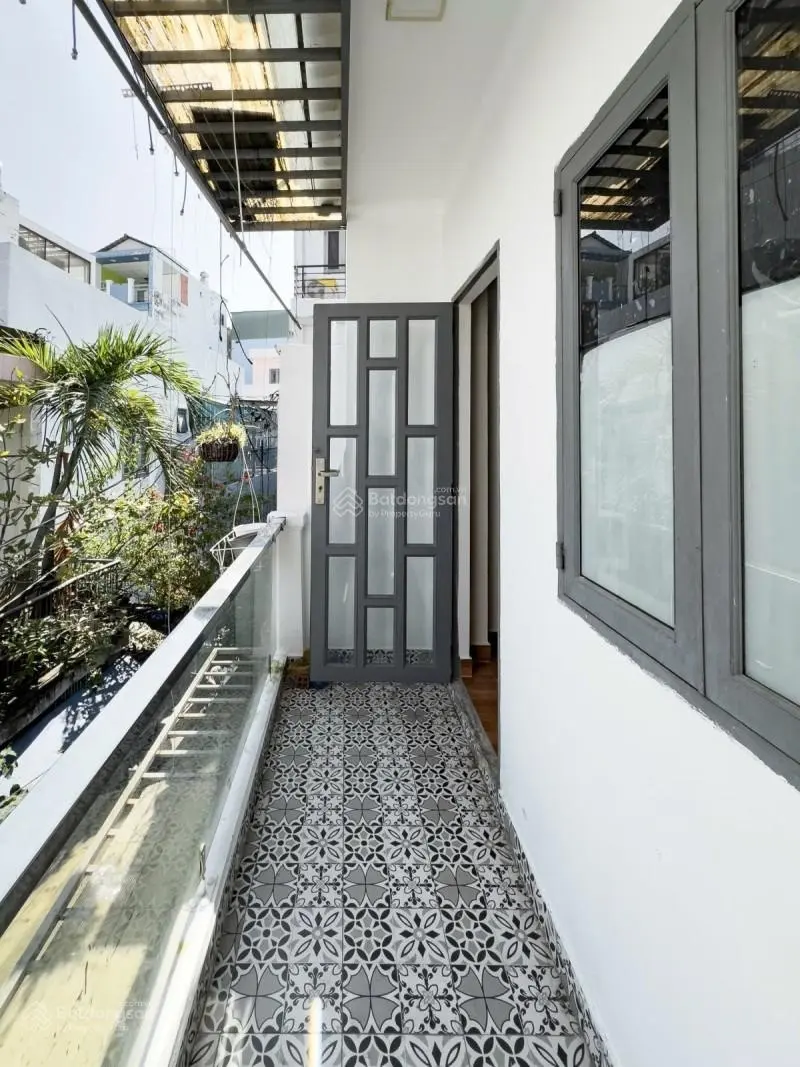 Bán nhà Hoàng Hoa Thám - Hẻm 3.5m thông - SD 128m2 - 240/Y
