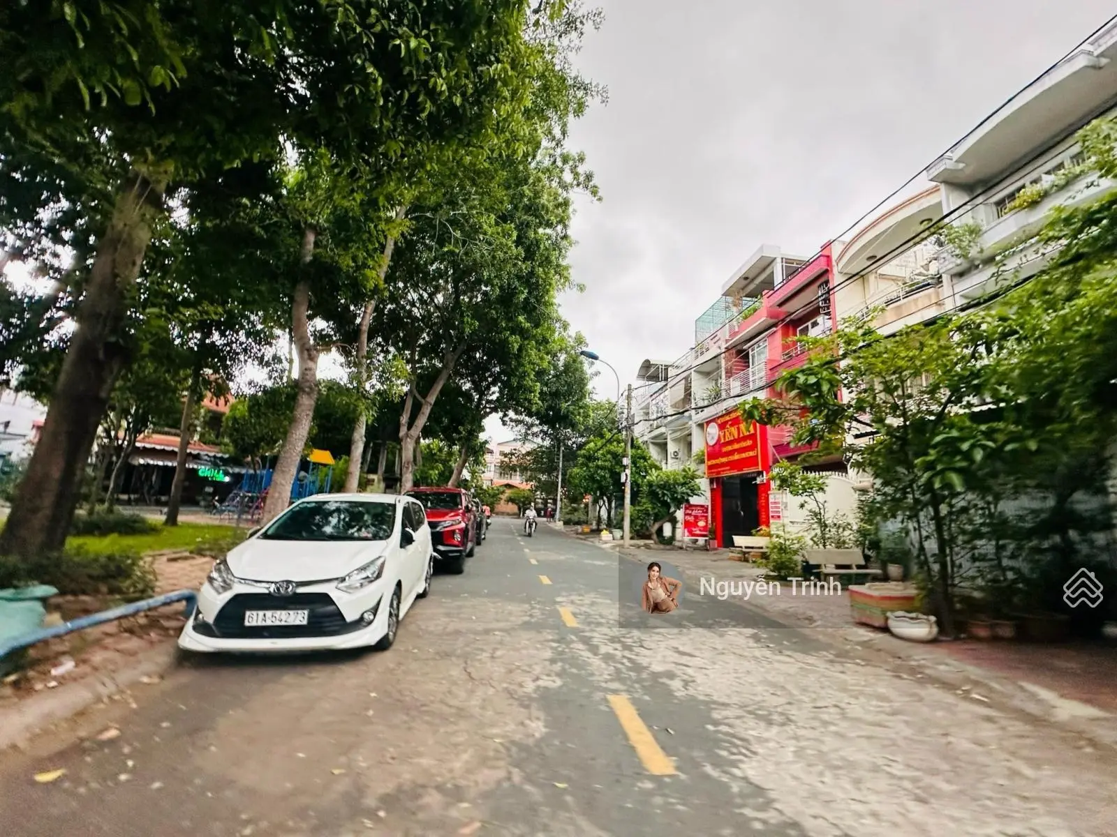 Rẻ nhất khu Him Lam Linh Chiểu an ninh đối diện công viên, nhà 1T2L có sân thượng. KD tốt. Hơn 11tỷ