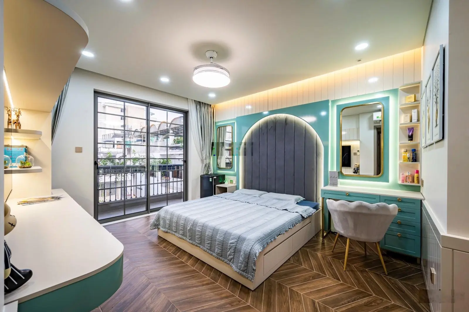 Bán gấp nhà trần bình trọng quận 5