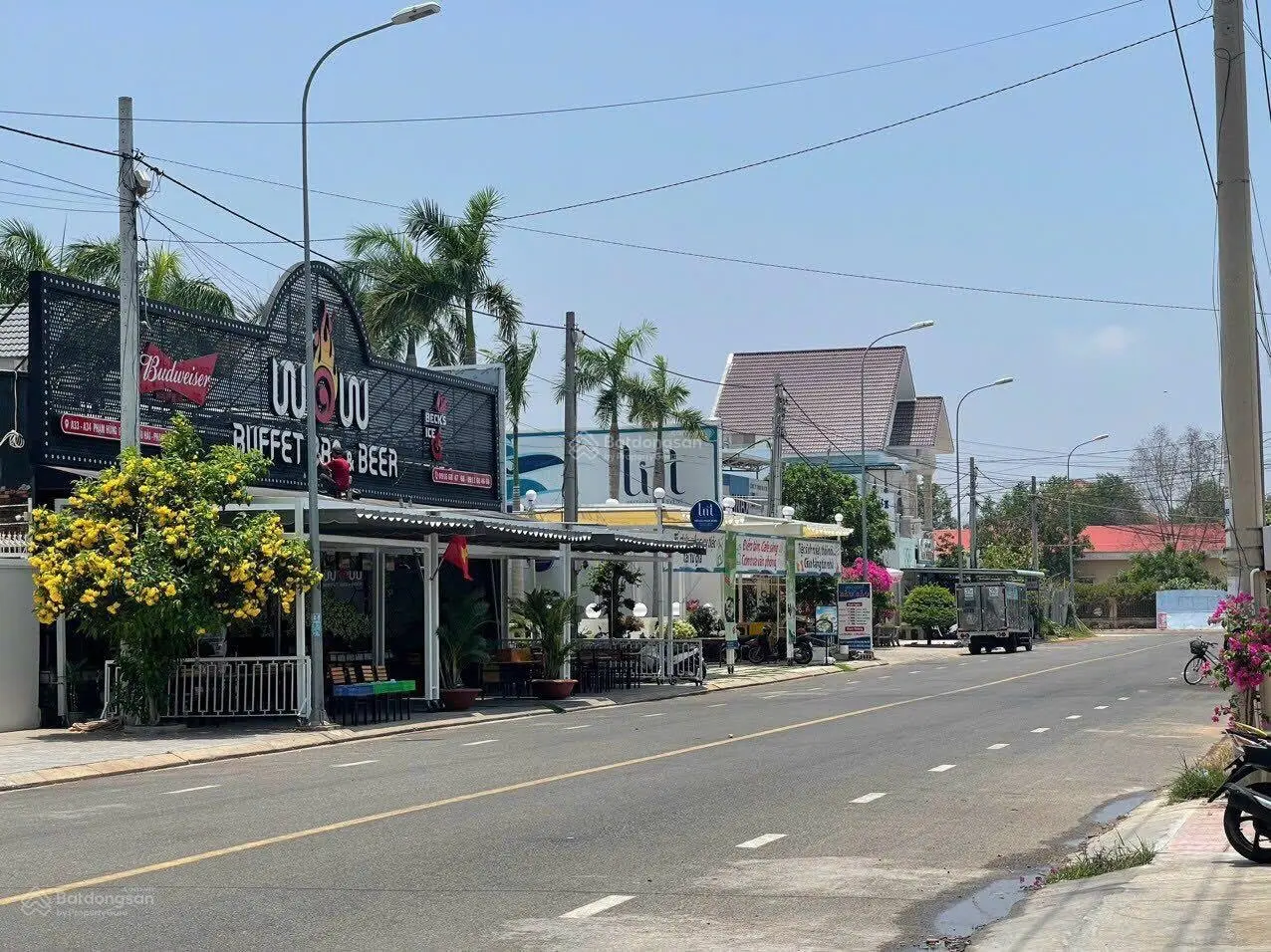 Thổ Cư Phạm Hùng Mặt Tiền Gần Nhà Hàng Wow