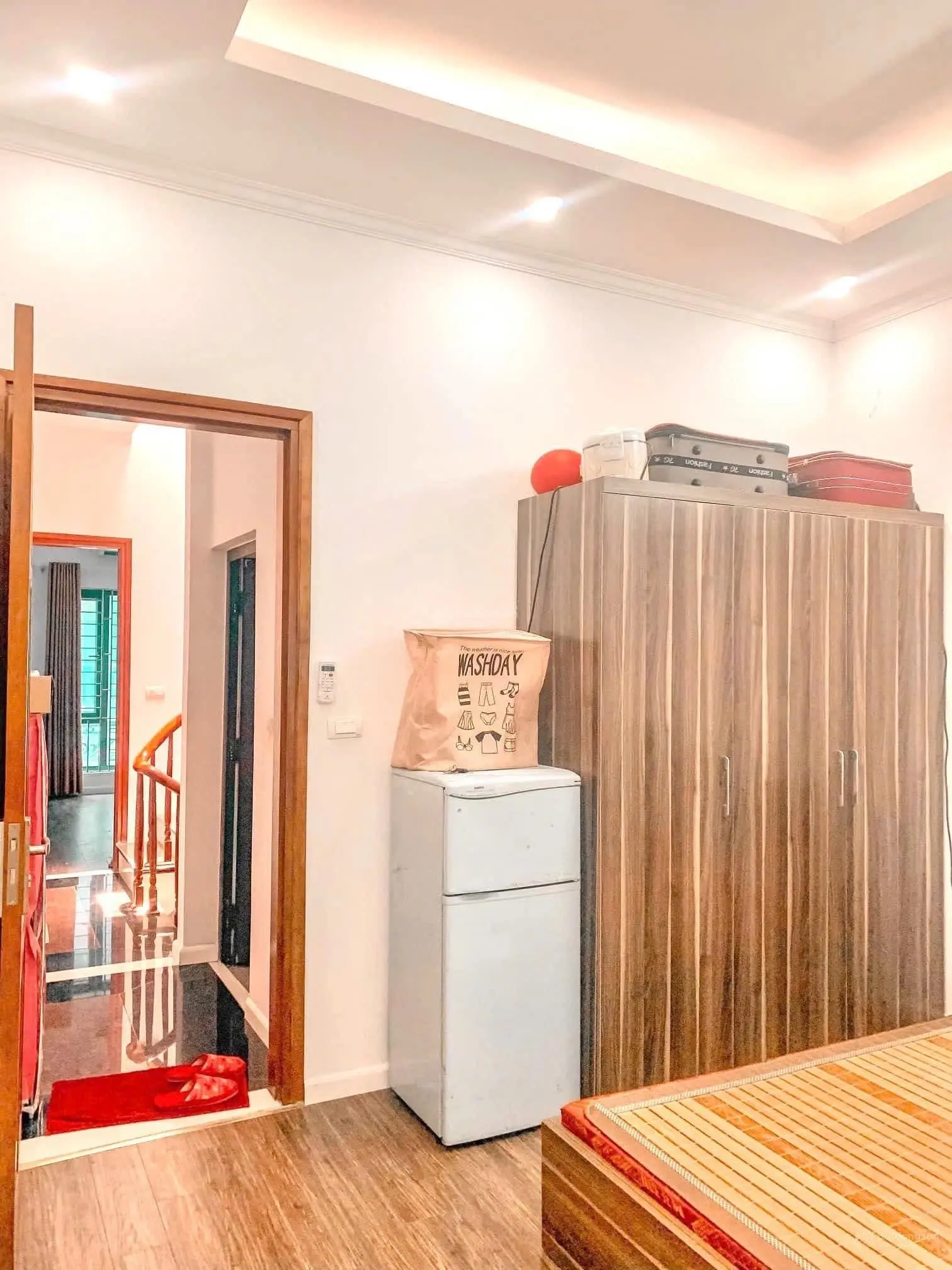 Nhà đẹp. Nhà đẹp Hồ Tùng Mậu DT 50m2-5tầng MT 3.7m nở hậu, ôtô qua cửa, KD, 30m ra phố, 12 tỷ nhỉnh