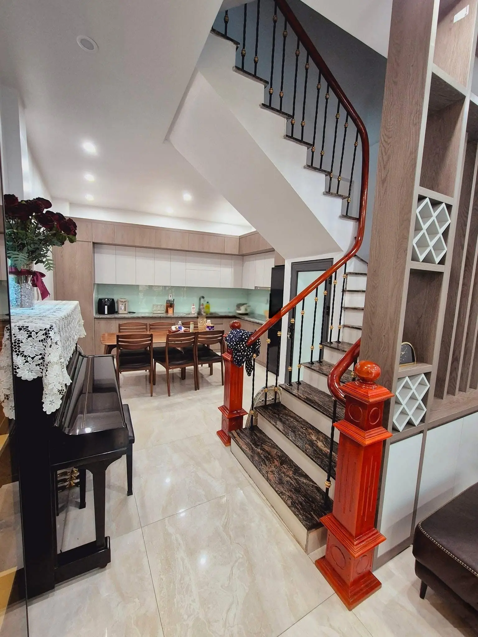 Bán gấp nhà Quan Nhân - Thanh Xuân ô tô, lô góc 3 thoáng, gần phố, 50m2, 4T, MT 4m. Nhỉnh 9 tỷ