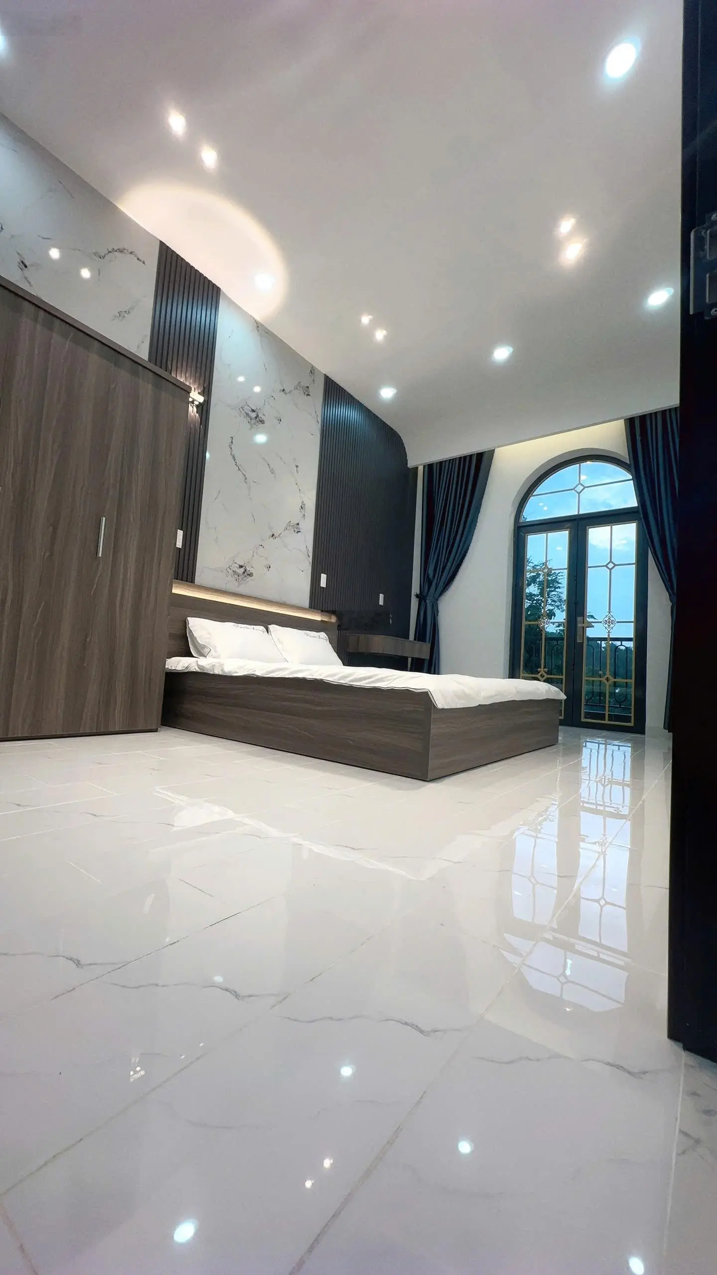 Chính chủ cần bán căn nhà tâm huyết, giá chỉ 3,25 tỷ/100.8m2, nhà mới đẹp y hình. LH: 0903316319