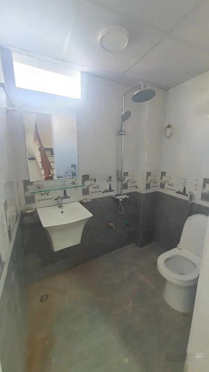 Bán nhà Hoàng Mai, lô góc, ô tô vào nhà, view hồ Linh Đàm, 37m2, giá tốt 6,8 tỷ