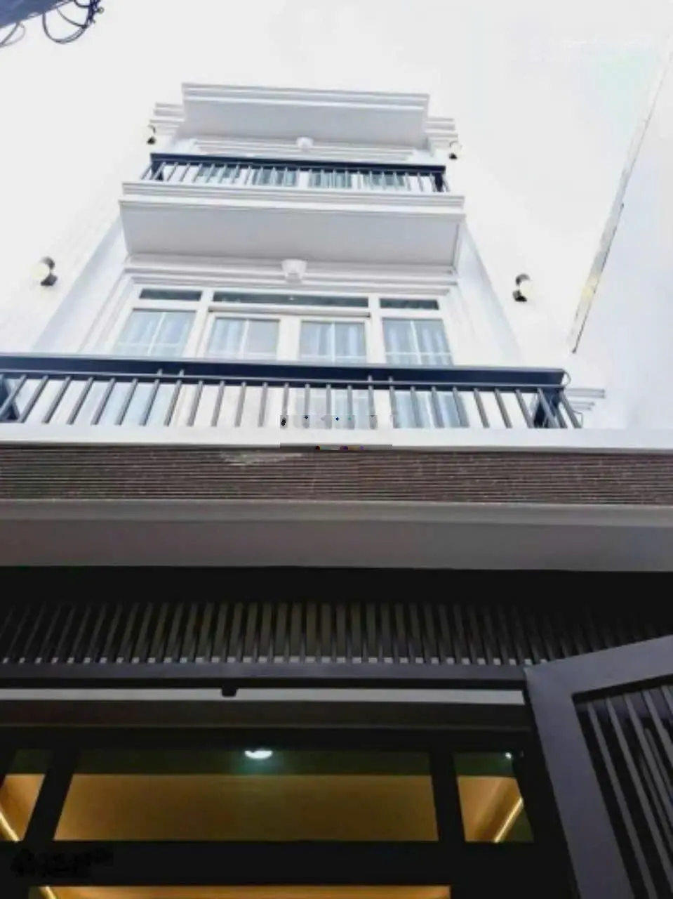 Bán gấp nhà HXH CMT8, Q10 40m2 3ty5. Đầy đủ tiện ích, gần chợ, trường các cấp. LH 0345 605 ***