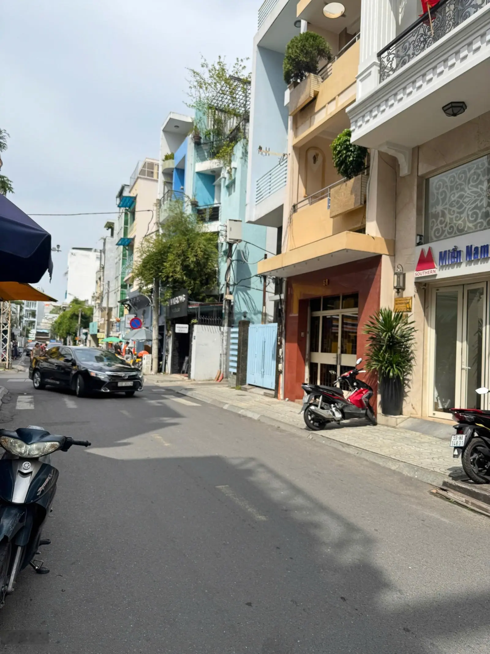 Cần bán nhà hẻm vip xe hơi Đường Lý Văn Phức P, Tân Định Quận 1, DT 4x16m, 4 tầng giá bán 16 tỷ TL