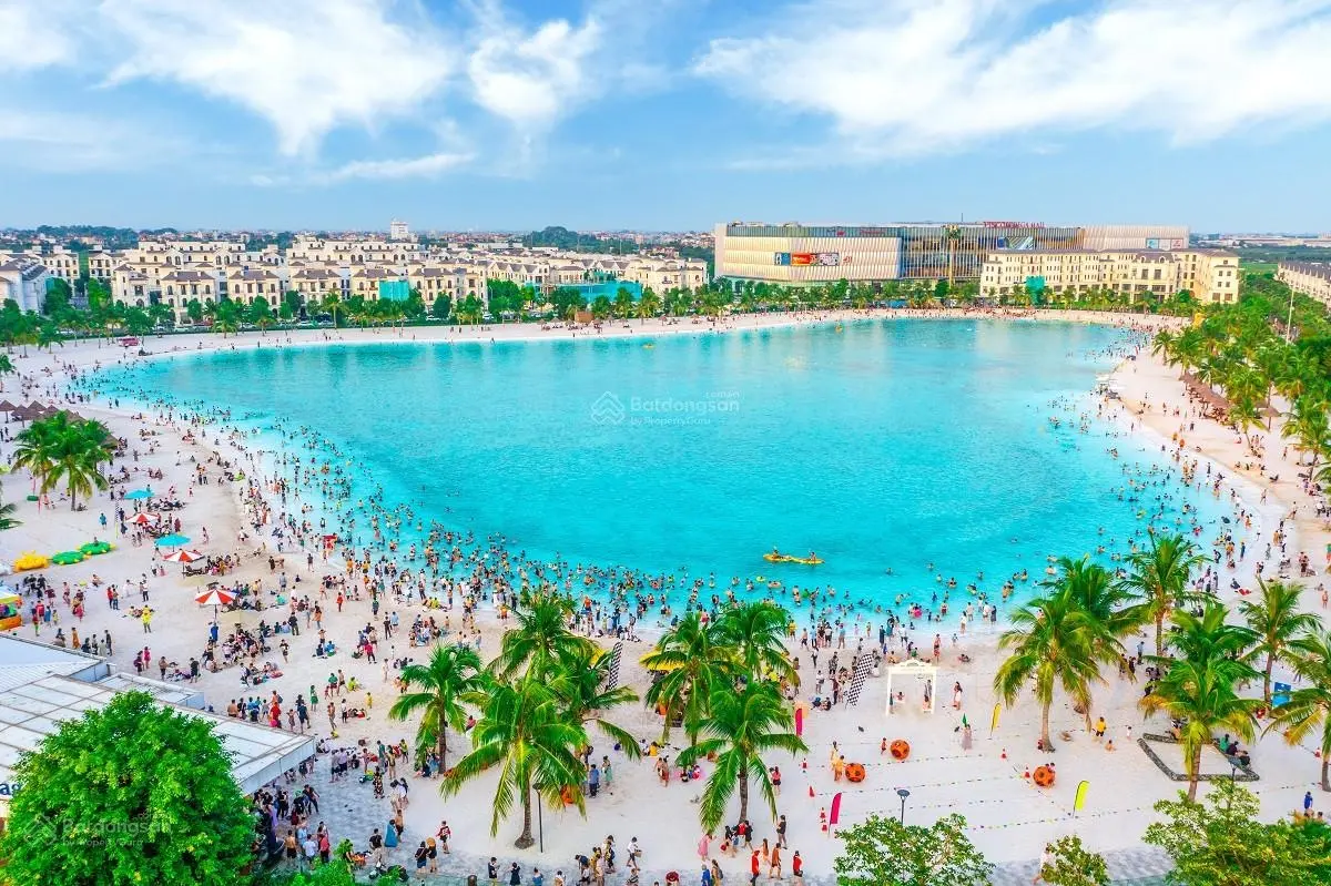 Bán Biệt thự gần hồ 24,5ha. DTXD 265m2 x 4T, MT 10m, Đang ở, Vị trí đẹp