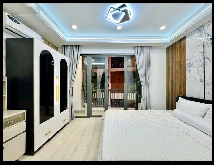 Bán gấp nhà 5 tầng 66m2, full nội thất cao cấp, đối diện Emart Gò Vấp