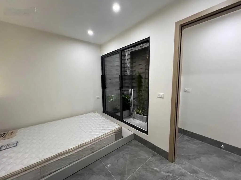 Nhà mới cứng - gara ô tô - 100m2 quá hiếm tại Trâu Quỳ - ô chờ thang máy - tiện ích bạt ngàn