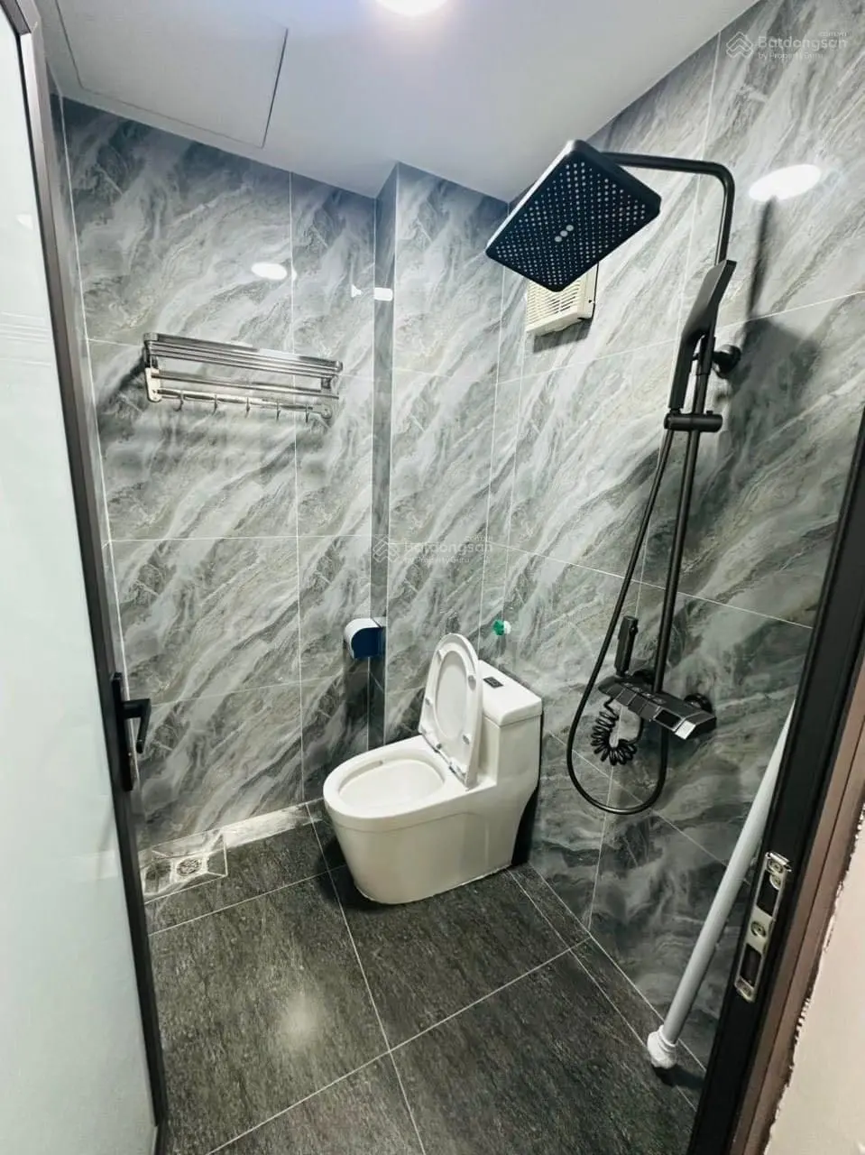 Bán nhà Đền Lừ, Hoàng Mai. Diện tích 45m2 5tầng, hàng xóm Feliz Homes, thang máy, oto 30m chỉ 6,xtỷ
