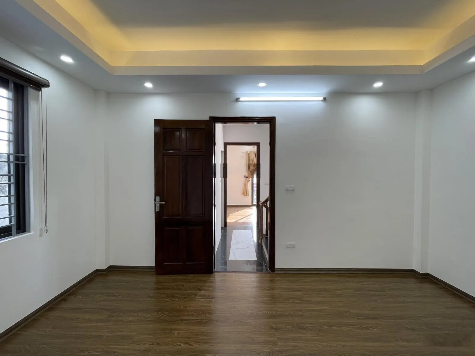 Bán nhà 6 tầng Xuân Phương 35m2 có kinh doanh ô tô 7 chỗ vào, gần chợ trường học, LH: 09419113333