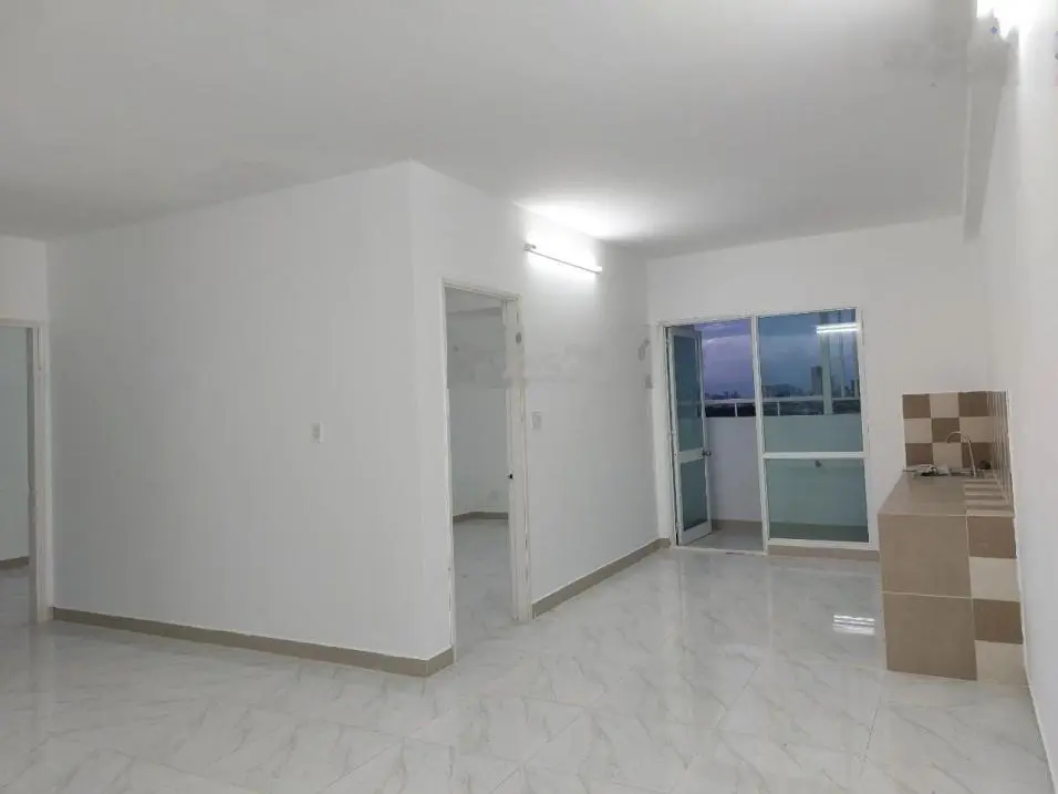 Công ty Cường Thịnh - ngay dự án. Chuyên CH Belleza, DT 80m2, 2PN, 2WC, giá 2.4tỷ, có nhiều căn