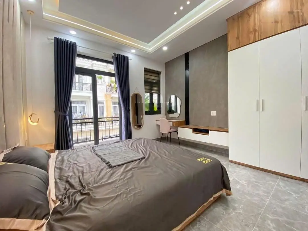 Bán nhà đẹp đường Thạnh Xuân 33. DT 4x17m. Nhà 1 trệt 1 lửng 3 lầu