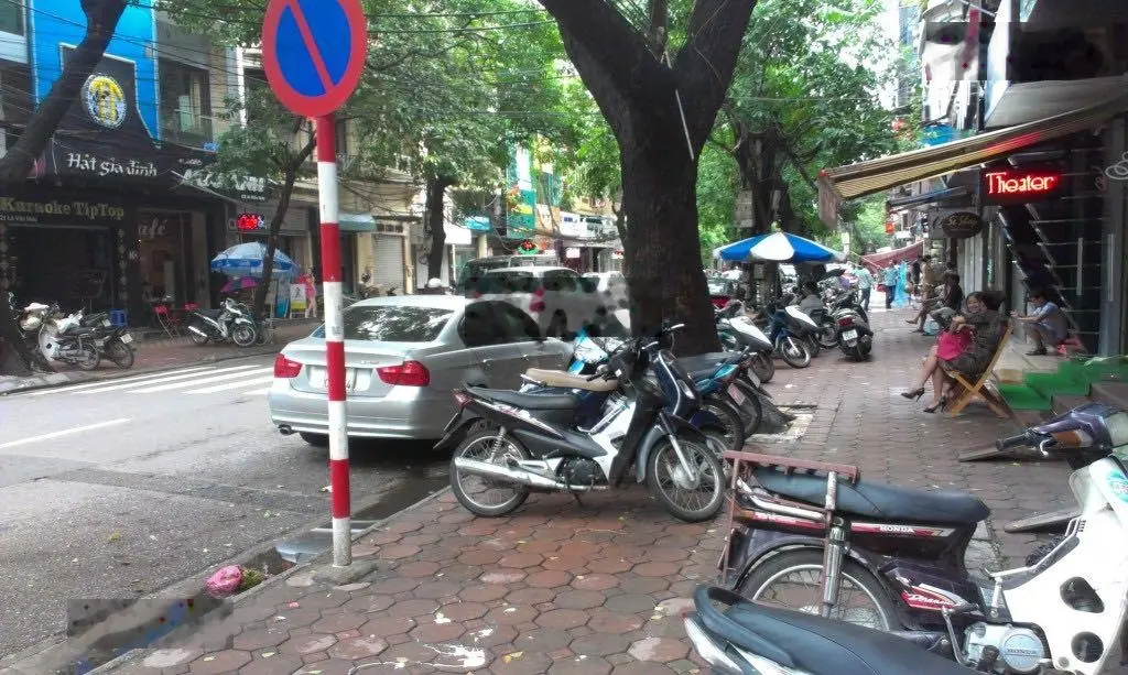 Bán 32m2 đất phố Lê Văn Hưu gần phố Huế, 5m ra đường ôtô tránh, 15m mặt phố Lê Văn Hưu sổ vuông đẹp