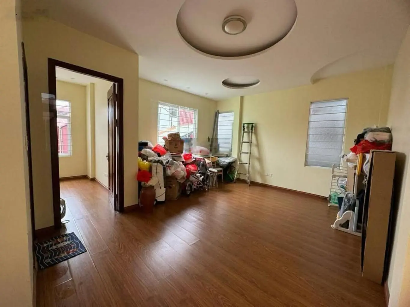 Đường Láng - Gần Ngã Tư Sở - 5 tầng dân xây - Ngõ thông rộng - Cách mặt phố 30m - 50m2 - 9.68 tỷ