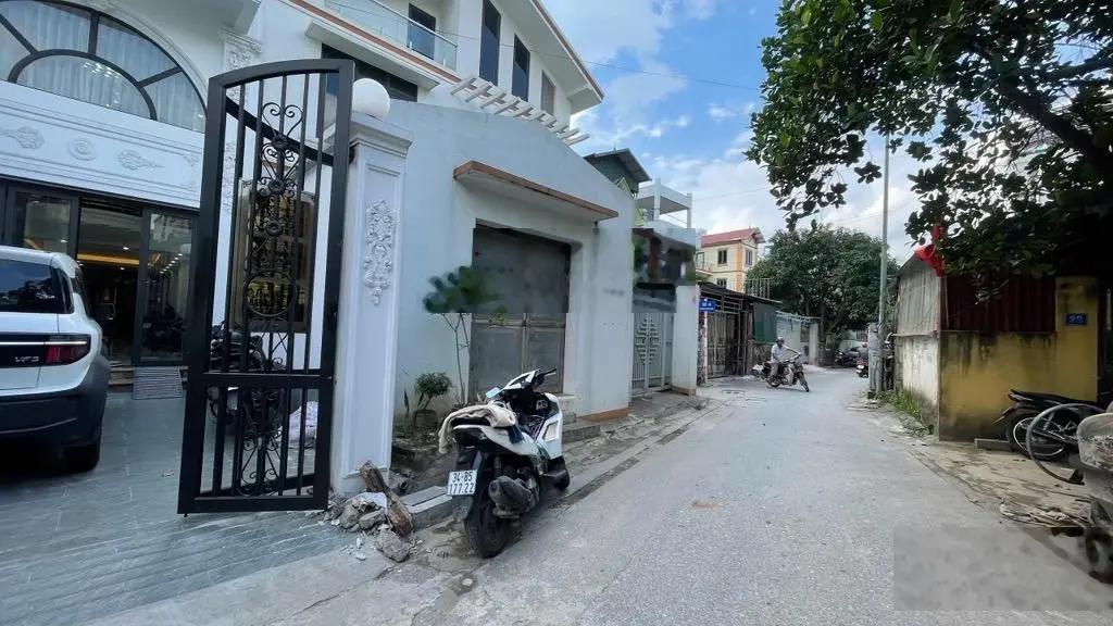 Bát khối cổ linh 7 tầng thang máy gara ô tô 95m giá chỉ 19.2 tỷ