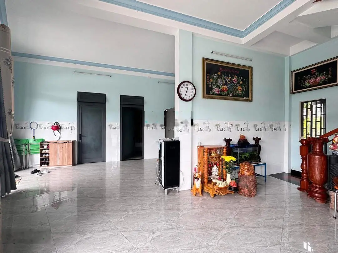 Nhà 2 TẦNG mặt tiền TRƯỜNG CHINH dtsd 120m2,Full NỘI THẤT, 3 Phòng ngủ