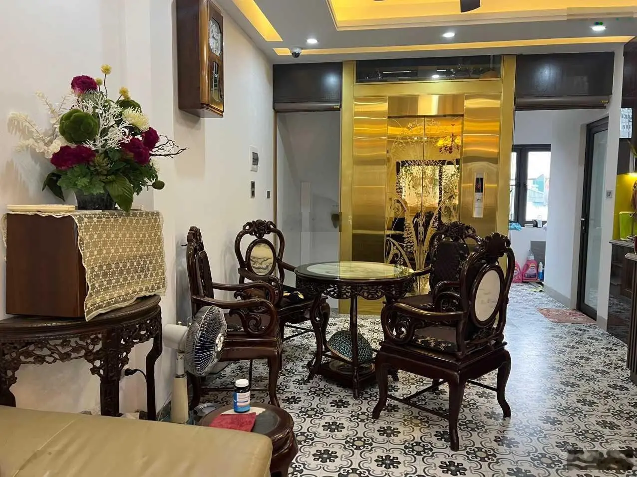 Bán nhà mặt phố khu vực Nguyễn Chí Thanh lô góc 3 mặt thoáng kinh doanh tòa nhà văn phòng