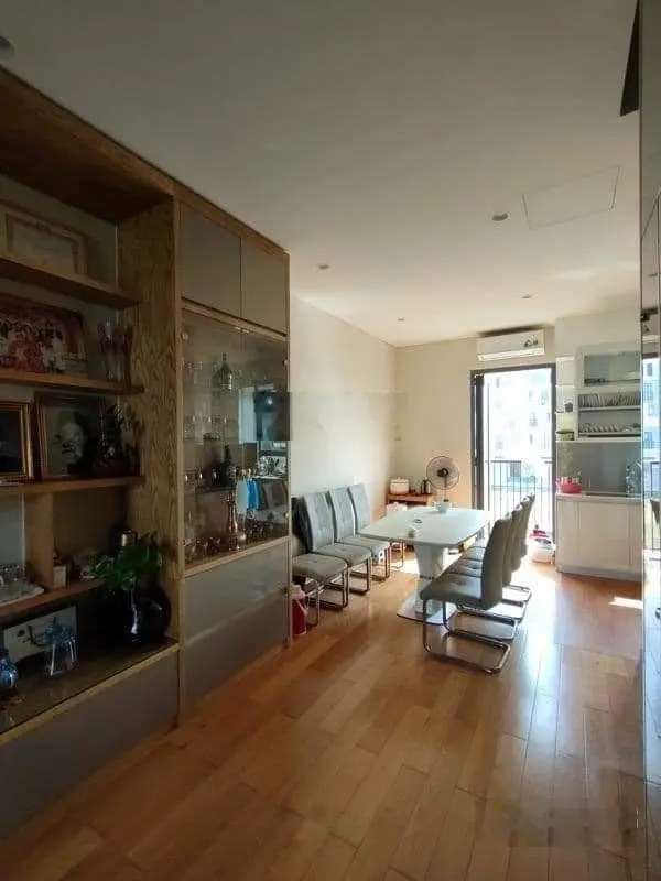 Hàng xóm Làng Việt Kiều Châu Âu, Bán nhà 52m2 phân lô vỉa hè oto tránh 5 tầng chỉ 12 tỷ 5