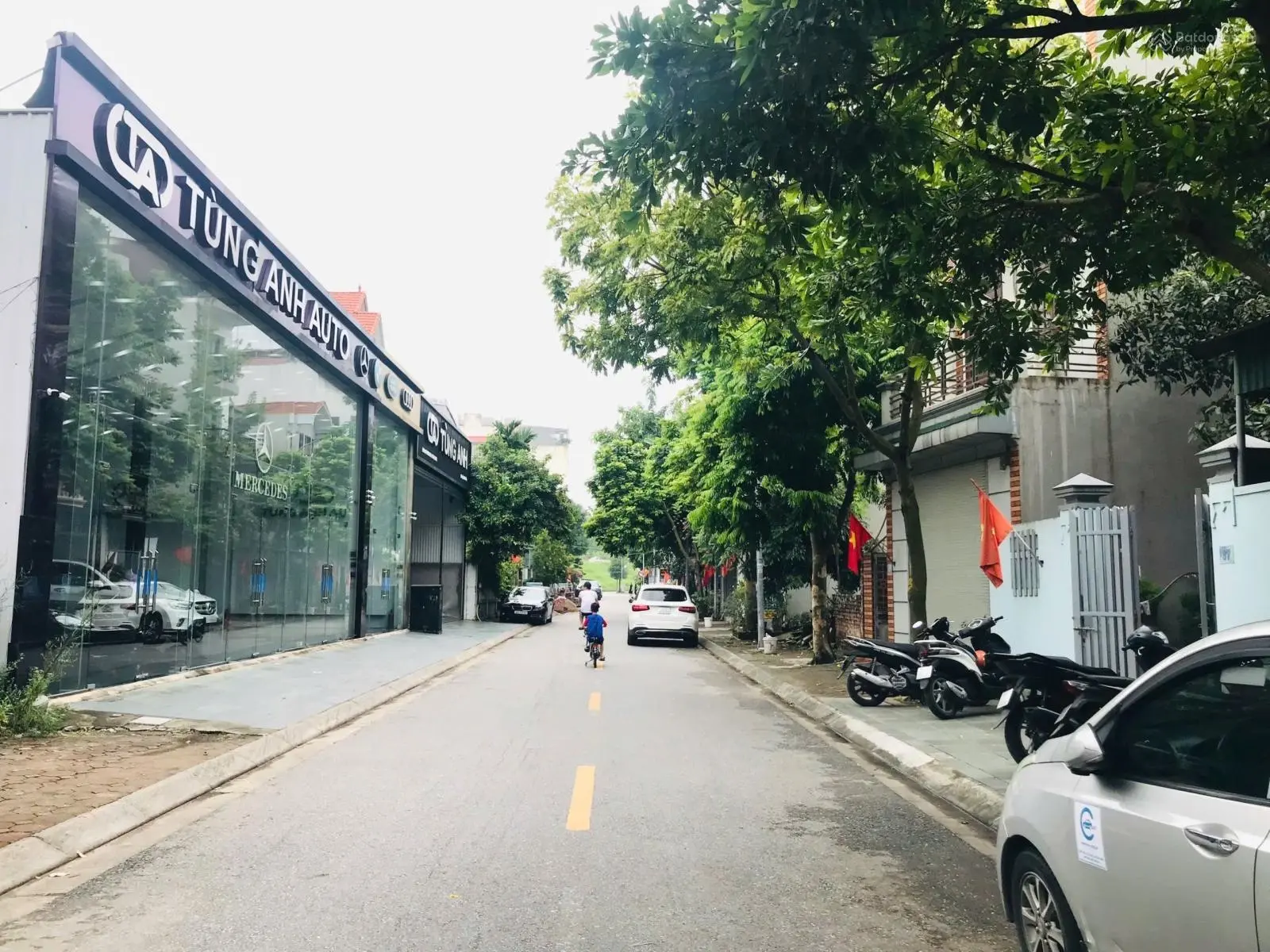 Đất đẹp hiếm mặt tiền rộng kinh doanh tốt phố Nguyễn Văn Hưởng DT 50m2. Giá 8.5 tỷ