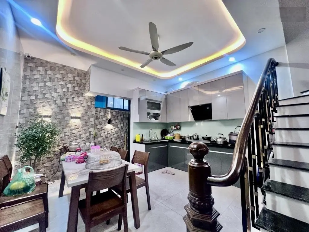 Hạ chào Từ 12 tỷ Xuống Còn 10,5 tỷ-Chú Minh Cần Bán Nhà Căn Nhà Tại Ngô Gia Tự 68m2-Mt 5m-DÂN XÂY-Ô