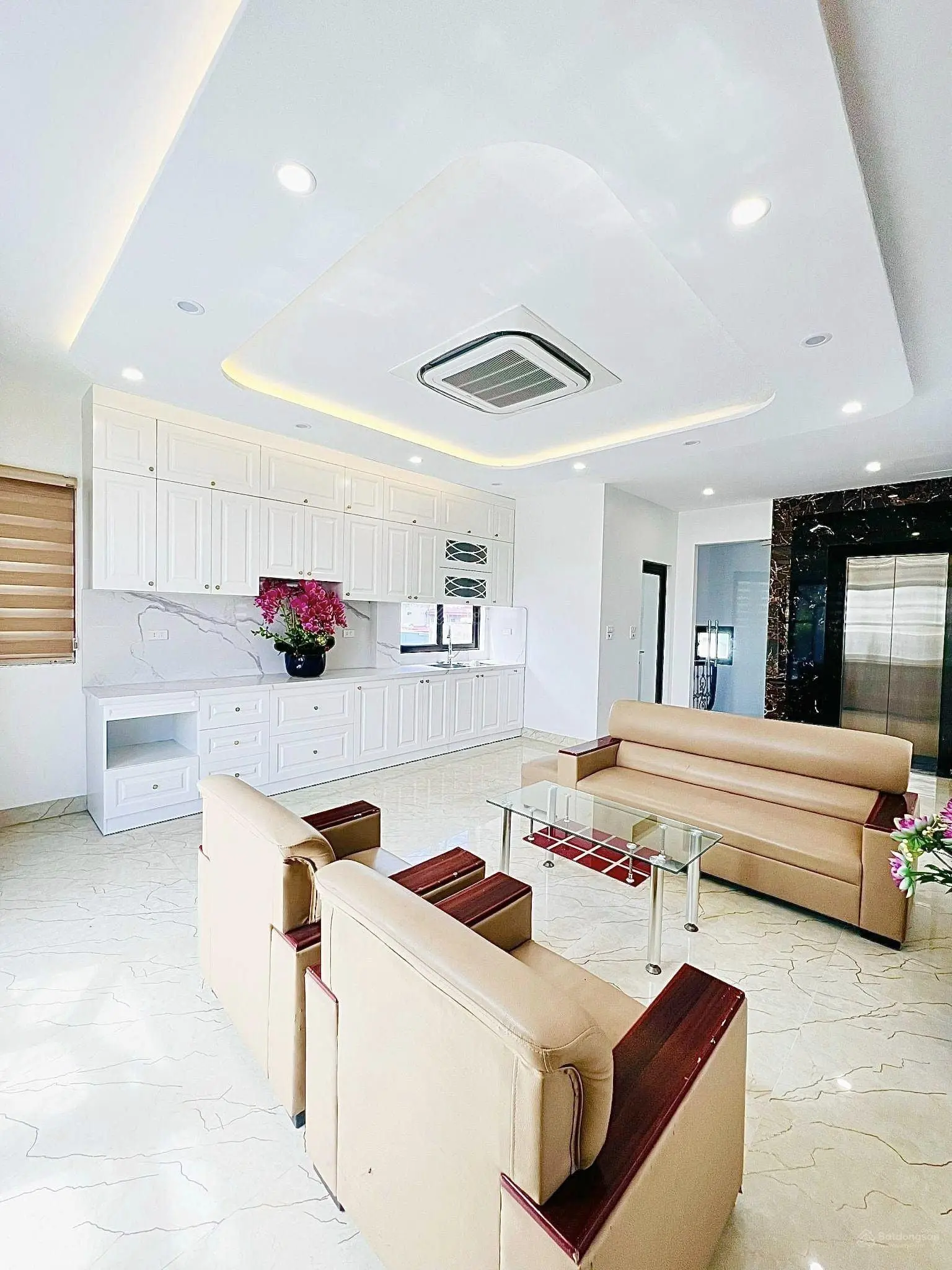 Bán nhà mặt phố Nguyễn Hoàng, 80m2 8 tầng thông sàn, MT 5m. Của Hiếm.