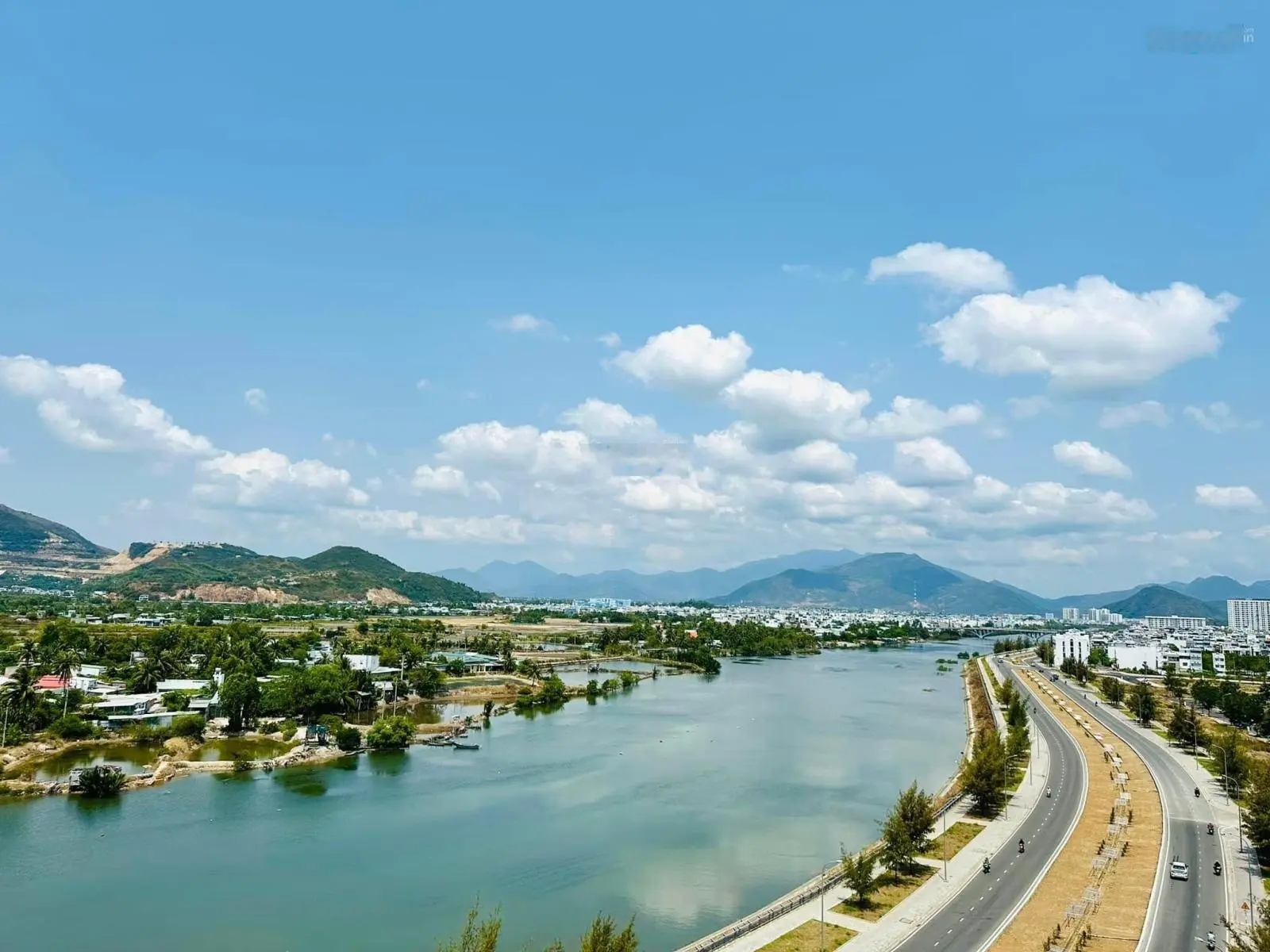 Bán căn góc view sông - Căn hộ CT2 Phước Long, Nha Trang