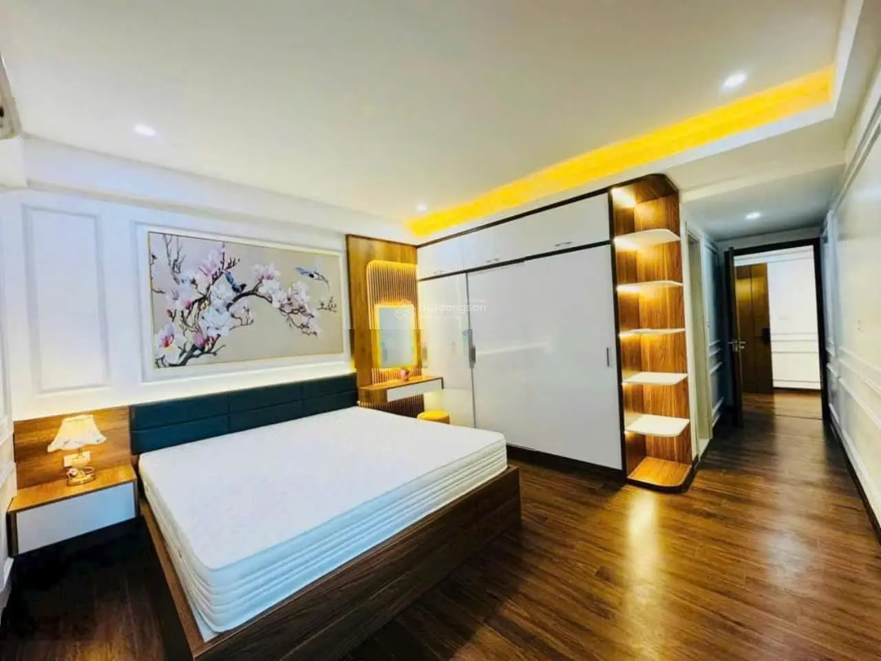 Chính chủ gửi bán căn hoa hậu căn góc, 2 mặt thoáng, view thoáng mát. Giá rẻ nhất khu vực