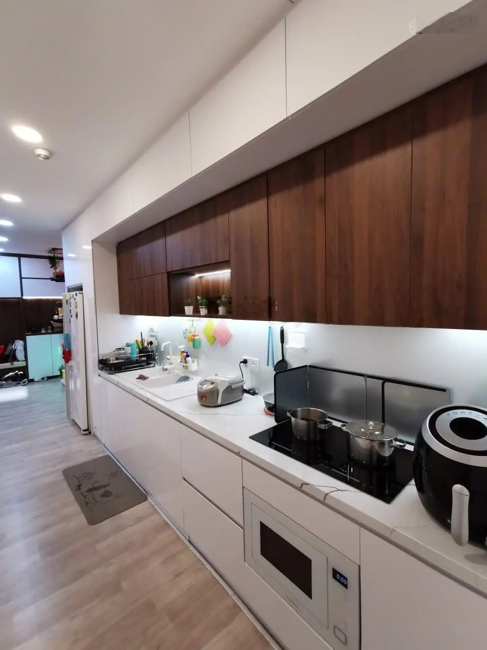 Bán gấp Emerald 3PN - 2WC (104m2) full nội thất, thoáng mát chỉ 4,8 tỷ