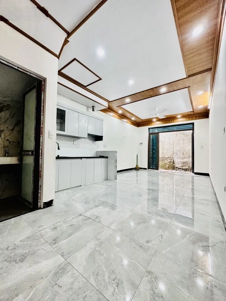 2,5 tỷ. Thượng Cát, nhà 2 tầng mới tinh, 32m2, MT 3,5m. 30m ra ôtô, 100m ra đường Thượng Cát