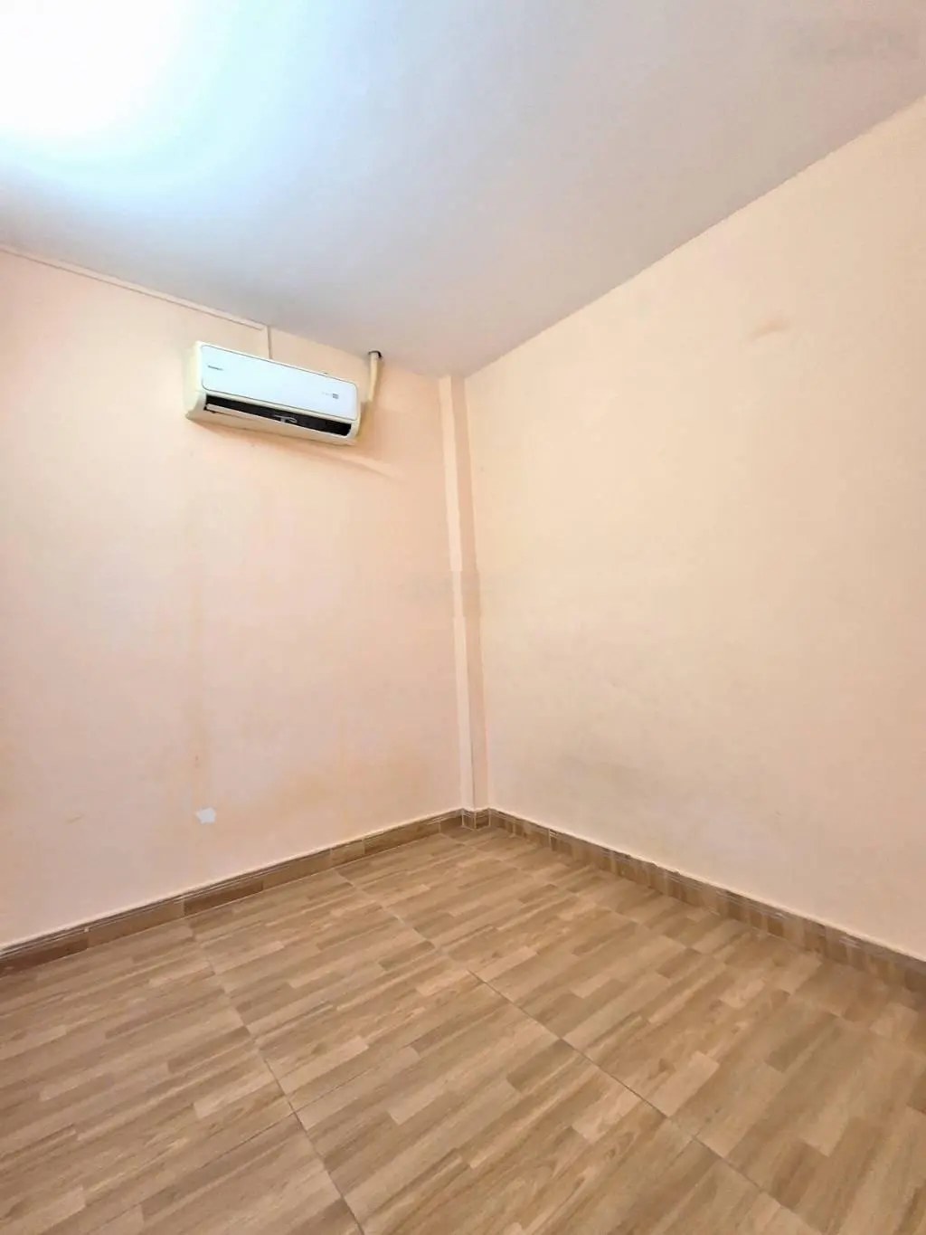 Bán nhà SD 40.1 m2 - Mặt tiền hẻm ba gác 1 sẹc - Trục Huỳnh Tấn Phát Quận 7 - 3.25 tỷ TL