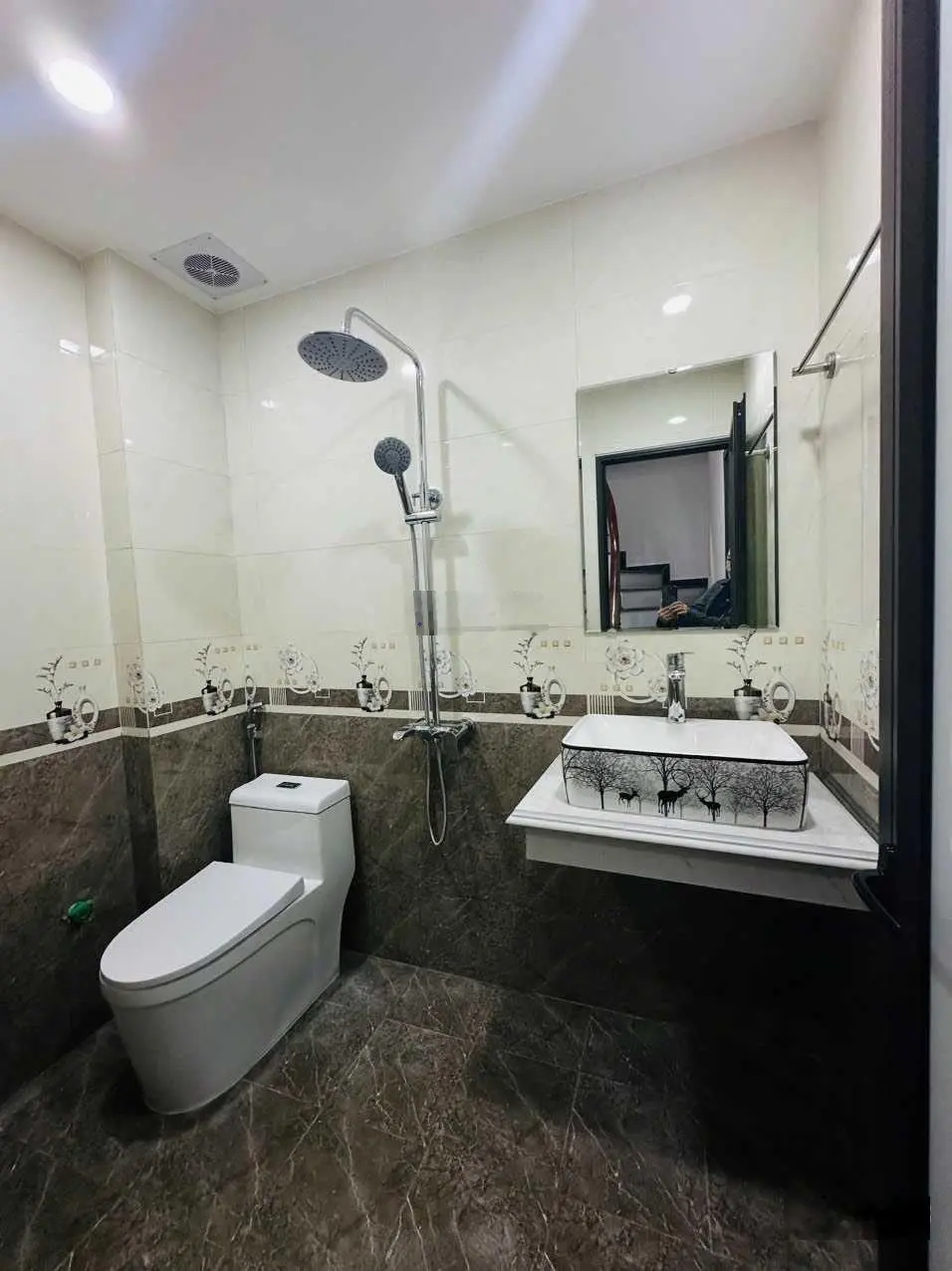Bán nhà Quỳnh Đô, Vĩnh Quỳnh, Thanh Trì, vị trí trung tâm ngay chợ quỳnh đô, DT 40m, MT 4.8m 4 tầng