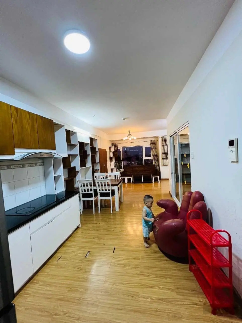 Cần bán căn hộ 1PN Flora Anh Đào, Đỗ Xuân Hợp Quận 9. Giá 1,9 tỷ view hồ bơi nội khu xanh mát