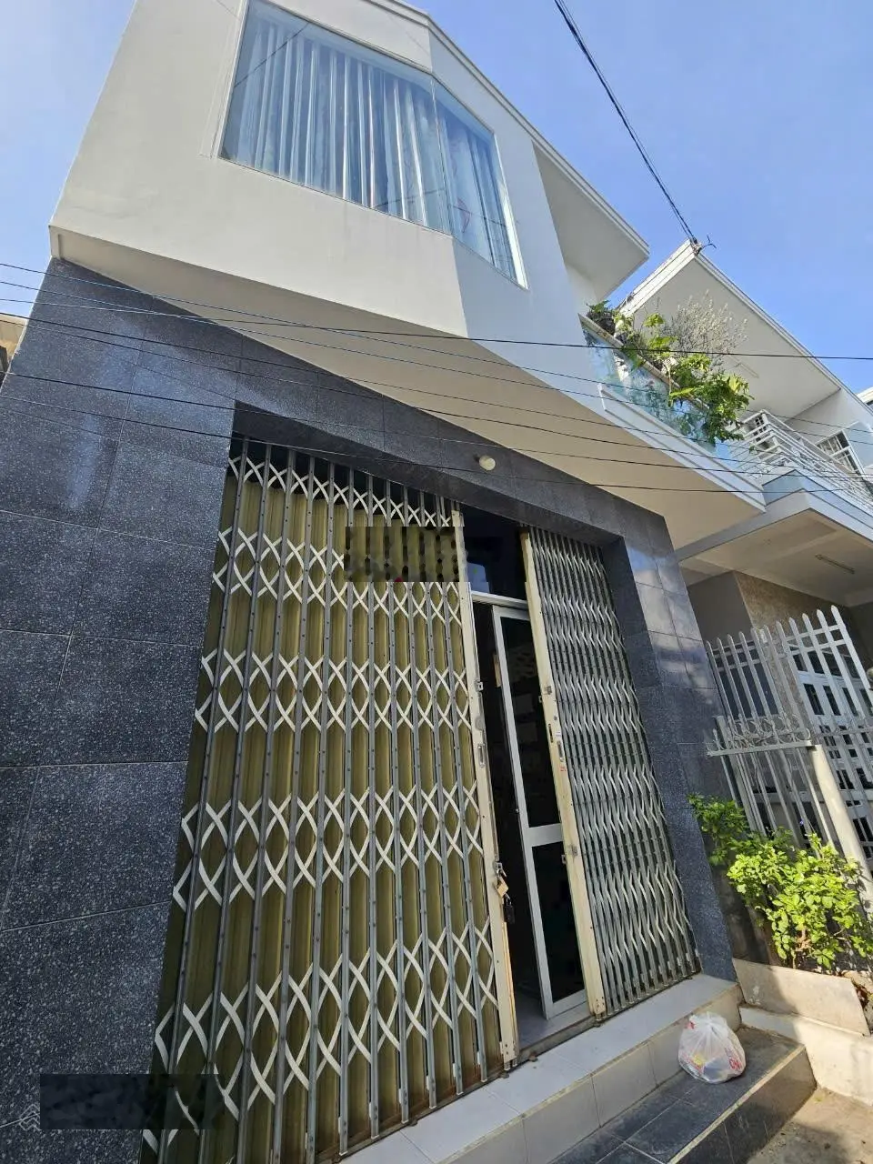Bán nhà 2 tầng 2PN tt TP Nha Trang , hẻm Hương Lộ Ngọc Hiệp, 1 tỷ 890, sổ hoàn công có nội thất