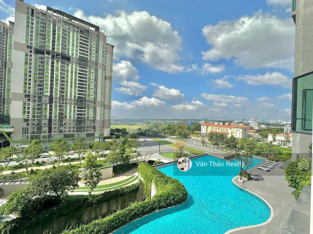 (Đã có sổ hồng) Bán nhanh căn Duplex 3PN view hồ bơi tại Feliz En Vista Quận 2 gần trung tâm Quận 1