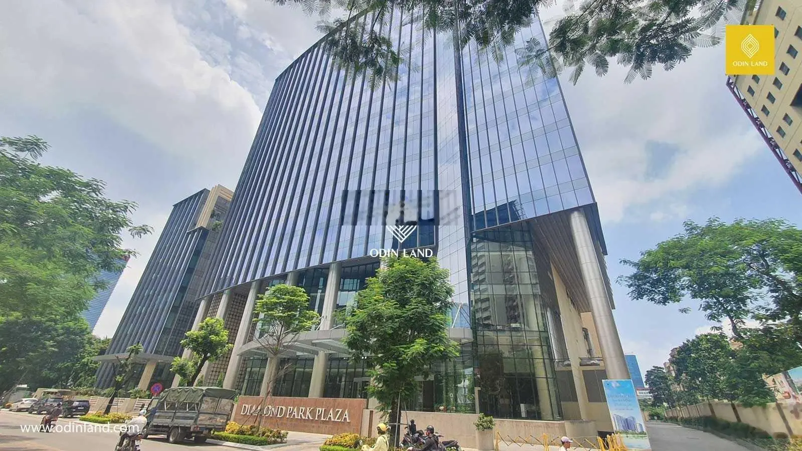Em Huy cần bán nhanh căn hộ 3PN góc tầm view hướng thủy tuyệt mỹ view hồ độc nhất tại Hà Nội