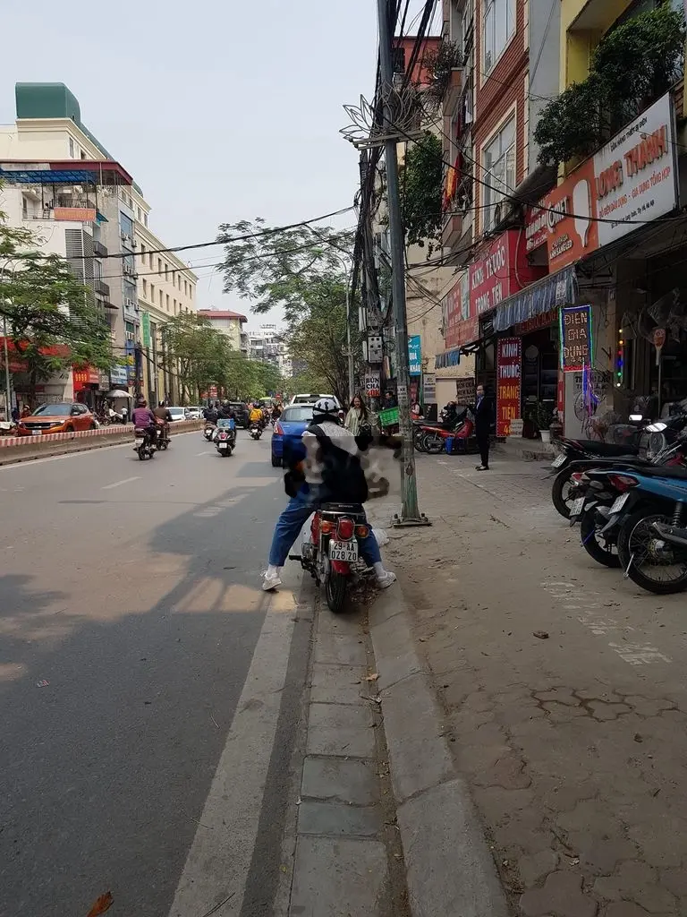 Chính chủ bán nhà Mặt Phố LẠC LONG QUÂN 4T Kinh Doanh sầm uất