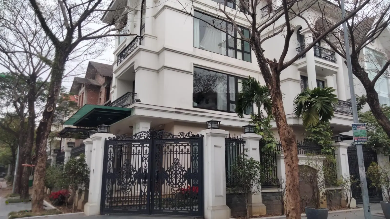 Bán Biệt thự Việt Hưng mặt vườn hoa 250m2 MT 10m an sinh đỉnh