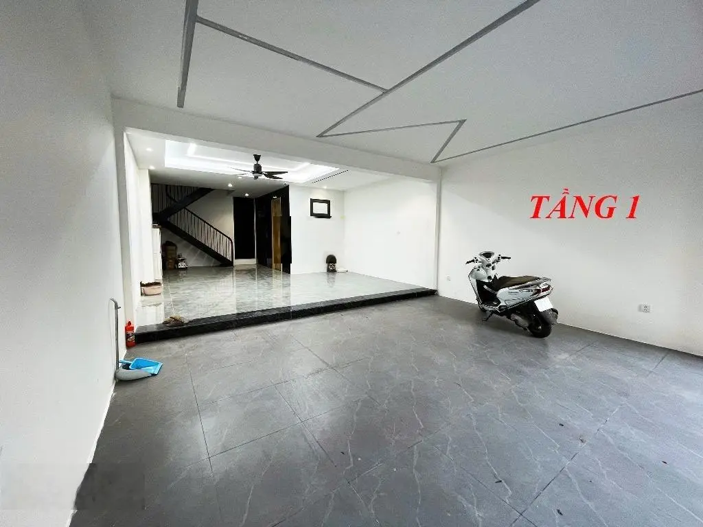 Bán nhà phân lô phố Yên Lạc gara ô tô 7 chỗ - 7 tầng thang máy - 80m2. Giá: 26,5 tỷ.LH: 0779548866
