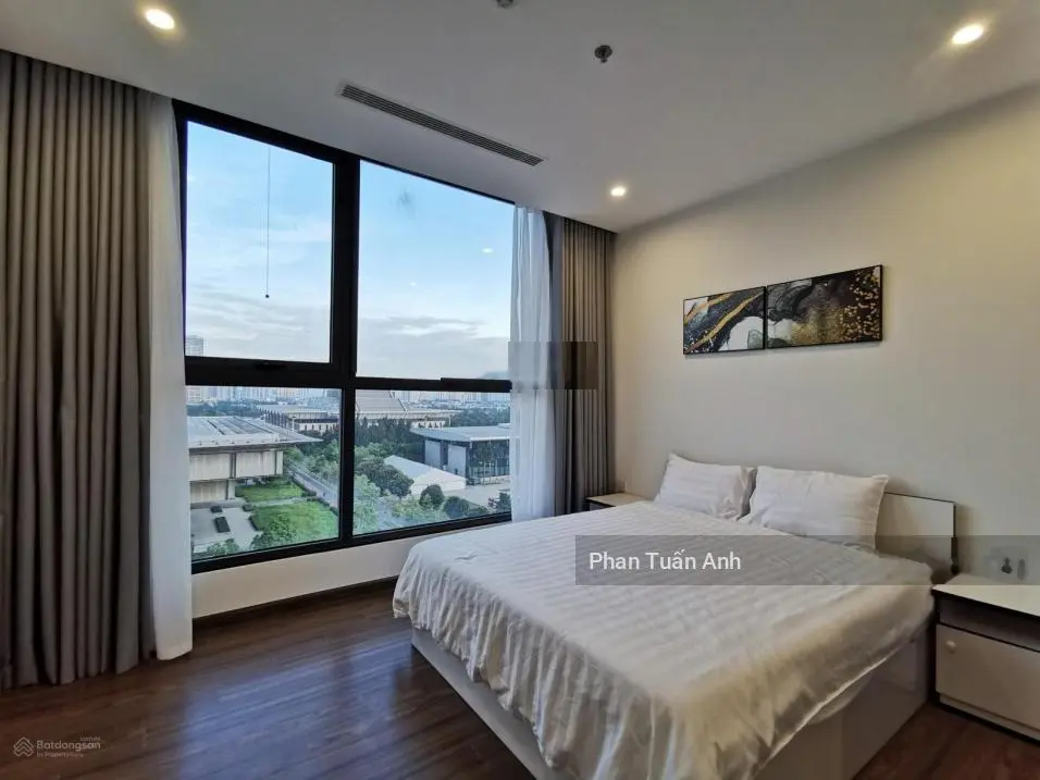 Bán gấp nhà tại Vinhomes West Point DT 68m2 BC Đông Nam. TK 2PN - 2VS giá 4.2 tỷ full đồ