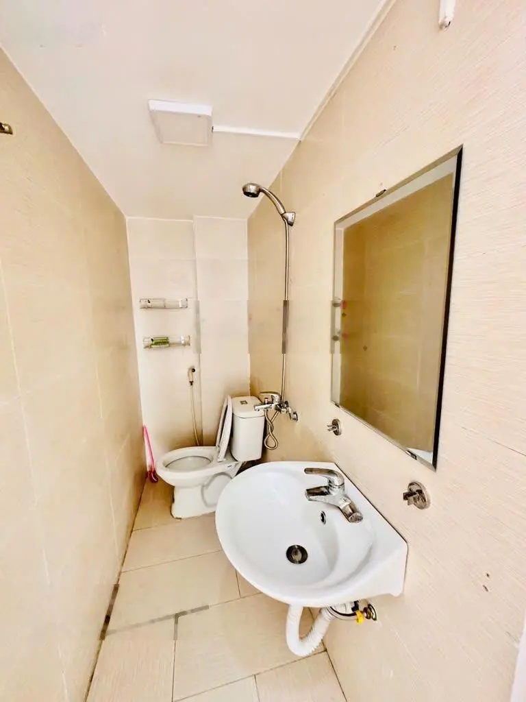 Bán nhà 5 tầng đẹp phố Âu Cơ, Tây Hồ, Dt: 30m x 5 ầng, mặt 4,3m - Giá: Nhỉnh 5 tỷ