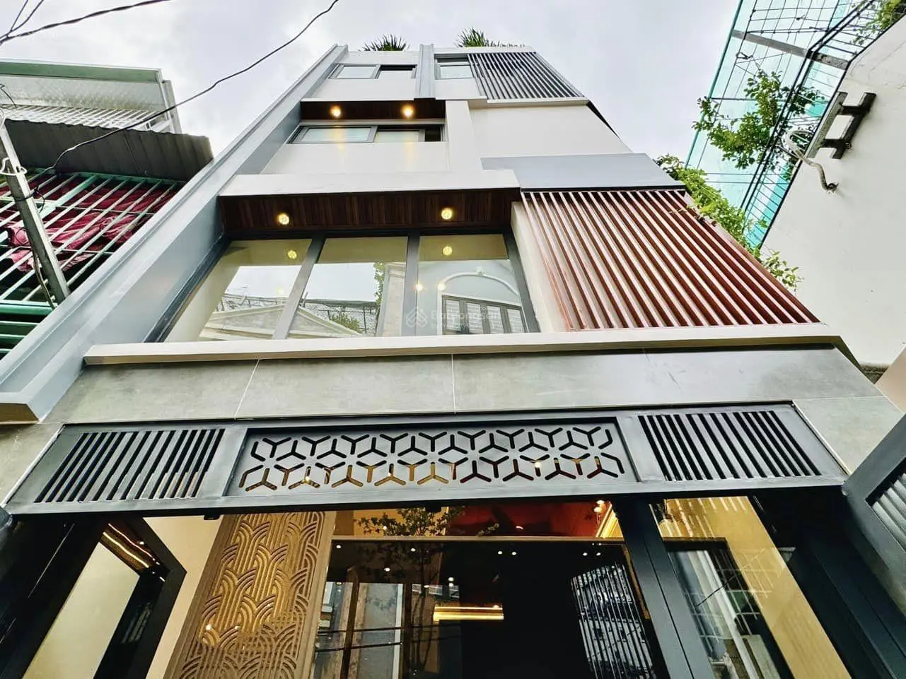 Nhà bán sát MT Minh Phụng Q6 DT 80m2 GIÁ 4 tỉ 165 nhà mới xây , sẵn cho thuê luôn
